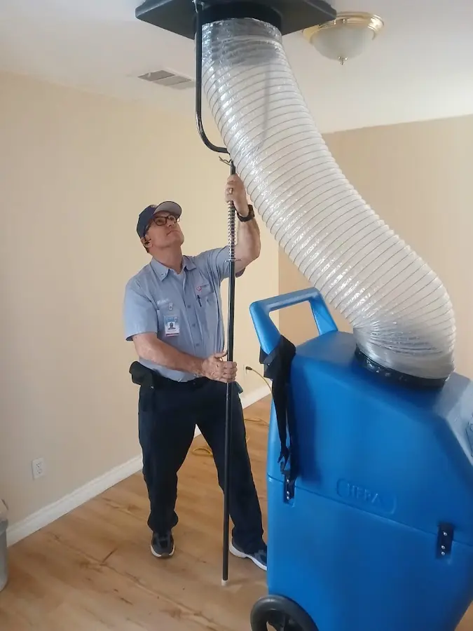 HVAC Installation technician using HEPA equipment in Middle Paxton